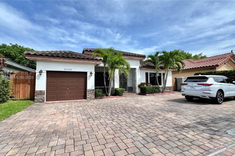 House in Homestead, Florida 3 bedrooms, 146.14 sq.m. № 1761720 - photo 1