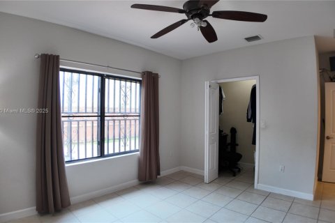 House in Homestead, Florida 3 bedrooms, 146.14 sq.m. № 1761720 - photo 22