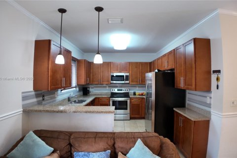 House in Homestead, Florida 3 bedrooms, 146.14 sq.m. № 1761720 - photo 13