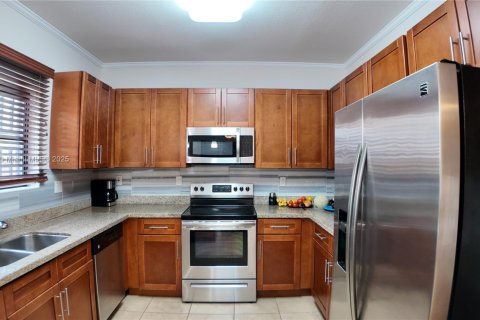 House in Homestead, Florida 3 bedrooms, 146.14 sq.m. № 1761720 - photo 14