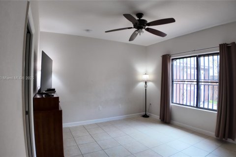 House in Homestead, Florida 3 bedrooms, 146.14 sq.m. № 1761720 - photo 21