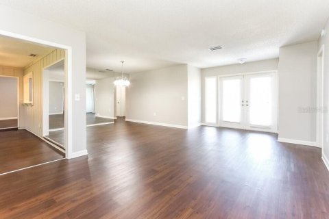 Casa en alquiler en Sarasota, Florida, 3 dormitorios, 161.56 m2 № 1917998 - foto 8