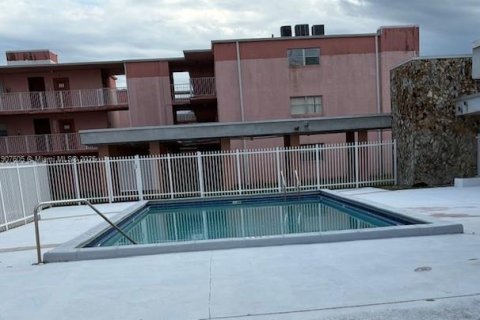 Снять в аренду кондоминиум в Майами, Флорида 2 спальни, 74.32м2, № 1964051 - фото 11