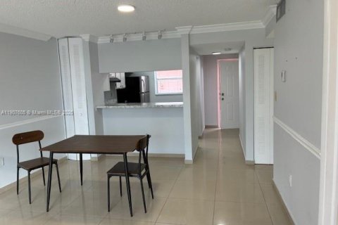 Снять в аренду кондоминиум в Майами, Флорида 2 спальни, 74.32м2, № 1964051 - фото 9