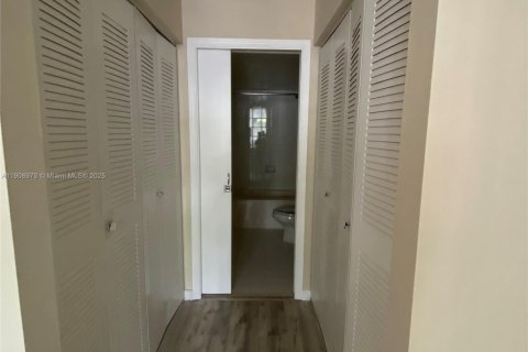 Copropriété à louer à Miramar, Floride: 2 chambres, 89.74 m2 № 1964827 - photo 5