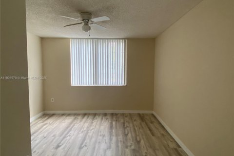 Copropriété à louer à Miramar, Floride: 2 chambres, 89.74 m2 № 1964827 - photo 6