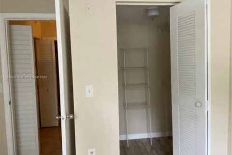 Copropriété à louer à Miramar, Floride: 2 chambres, 89.74 m2 № 1964827 - photo 8