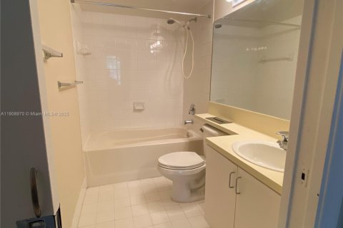 Copropriété à louer à Miramar, Floride: 2 chambres, 89.74 m2 № 1964827 - photo 7