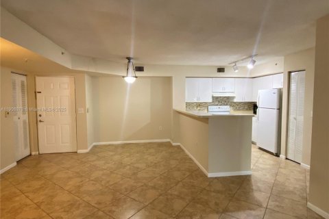 Copropriété à louer à Miramar, Floride: 2 chambres, 89.74 m2 № 1964827 - photo 2