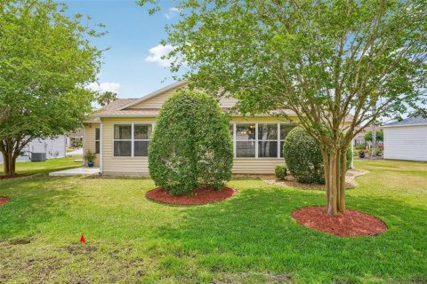 House in The Villages, Florida 3 bedrooms, 173.91 sq.m. № 2151821 - photo 14