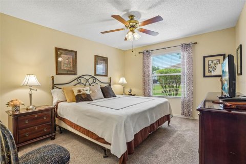 House in The Villages, Florida 3 bedrooms, 173.91 sq.m. № 2151821 - photo 19