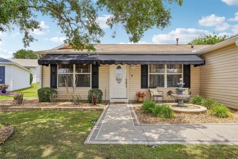 House in The Villages, Florida 3 bedrooms, 173.91 sq.m. № 2151821 - photo 13