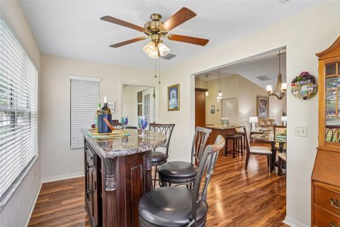 House in The Villages, Florida 3 bedrooms, 173.91 sq.m. № 2151821 - photo 17