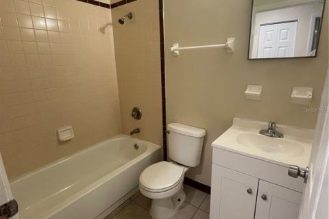 Apartamento en alquiler en Gainesville, Florida, 2 dormitorios, 80.82 m2 № 1911087 - foto 5