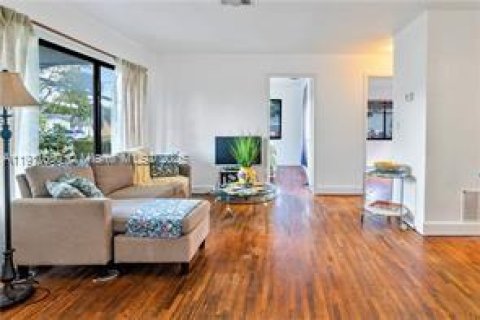 Купить виллу или дом в Холливуд, Флорида 4 спальни, 178.37м2, № 1967564 - фото 2