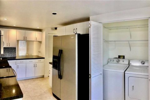 Copropriété à louer à Fort Lauderdale, Floride: 2 chambres, 102.19 m2 № 2432906 - photo 3