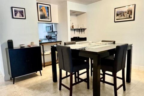 Copropriété à louer à Fort Lauderdale, Floride: 2 chambres, 102.19 m2 № 2432906 - photo 11