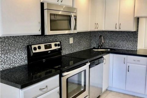 Copropriété à louer à Fort Lauderdale, Floride: 2 chambres, 102.19 m2 № 2432906 - photo 4