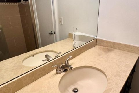 Copropriété à louer à Fort Lauderdale, Floride: 2 chambres, 102.19 m2 № 2432906 - photo 22