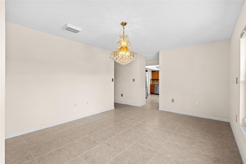 House in Cocoa Beach, Florida 4 bedrooms, 215.81 sq.m. № 2225126 - photo 29