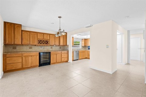 House in Cocoa Beach, Florida 4 bedrooms, 215.81 sq.m. № 2225126 - photo 8