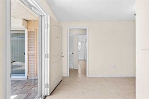 House in Cocoa Beach, Florida 4 bedrooms, 215.81 sq.m. № 2225126 - photo 27