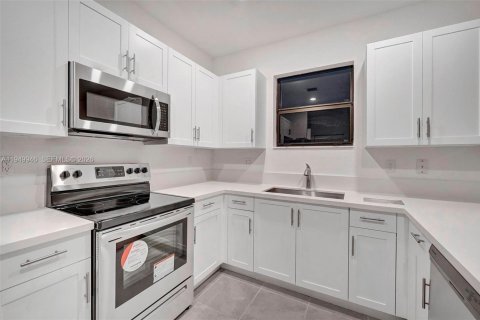 Купить виллу или дом в Хомстед, Флорида 4 спальни, 170.29м2, № 2005437 - фото 7