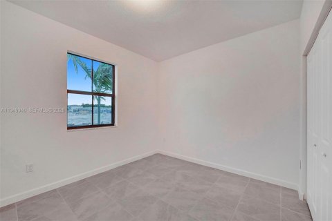 Купить виллу или дом в Хомстед, Флорида 4 спальни, 170.29м2, № 2005437 - фото 11