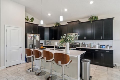 House in Davenport, Florida 4 bedrooms, 238.85 sq.m. № 2205190 - photo 24