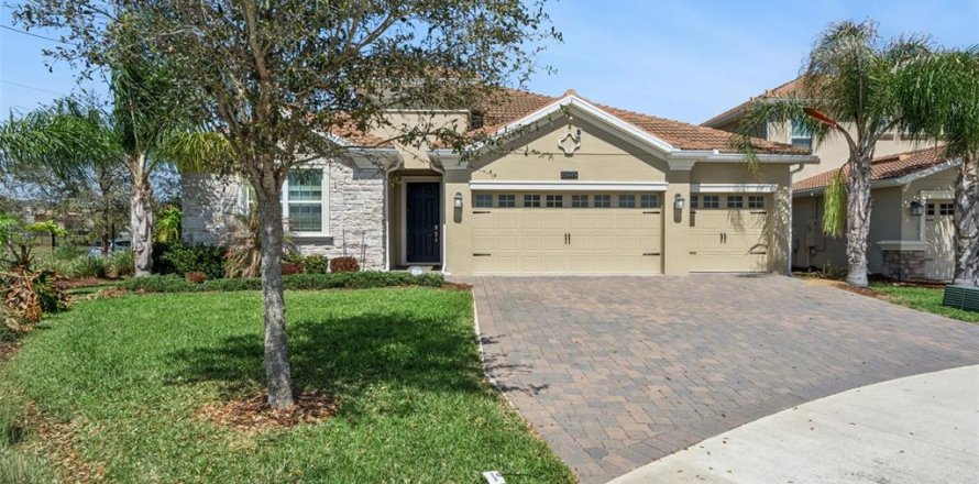 House in Davenport, Florida 4 bedrooms, 238.85 sq.m. № 2205190