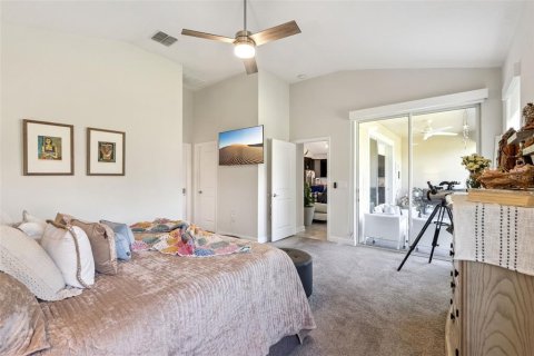 House in Davenport, Florida 4 bedrooms, 238.85 sq.m. № 2205190 - photo 30