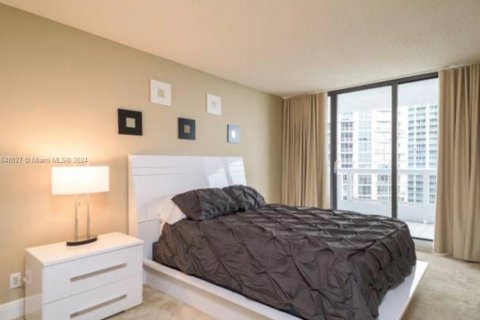 Copropriété à louer à Miami, Floride: 3 chambres, 148.83 m2 № 1934652 - photo 6