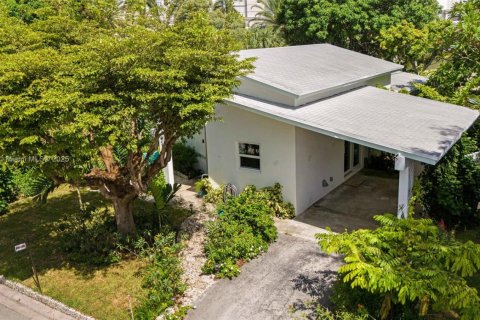 Купить виллу или дом в Корал-Гейблс, Флорида 3 спальни, 124.3м2, № 1889894 - фото 22