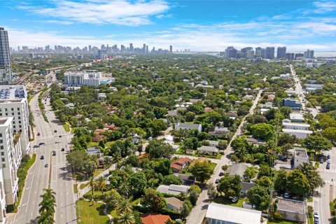 Купить виллу или дом в Корал-Гейблс, Флорида 3 спальни, 124.3м2, № 1889894 - фото 26