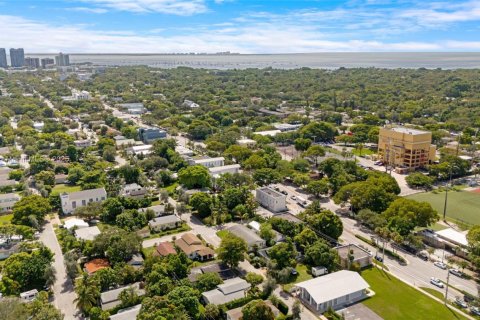 Купить виллу или дом в Корал-Гейблс, Флорида 3 спальни, 124.3м2, № 1889894 - фото 27