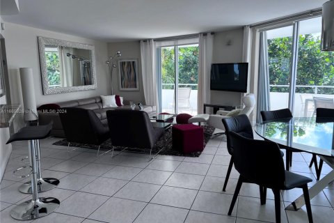 Снять в аренду кондоминиум в Майами-Бич, Флорида 3 спальни, 126.35м2, № 2088833 - фото 9