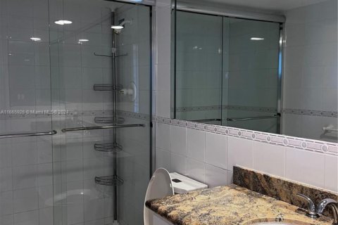 Снять в аренду кондоминиум в Майами-Бич, Флорида 3 спальни, 126.35м2, № 2088833 - фото 22