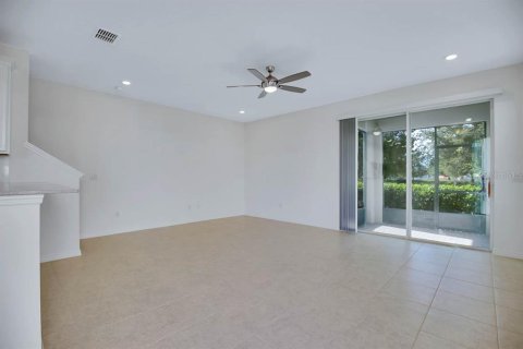 Adosado en alquiler en Fish Hawk, Florida, 3 dormitorios, 161.37 m2 № 1914486 - foto 6