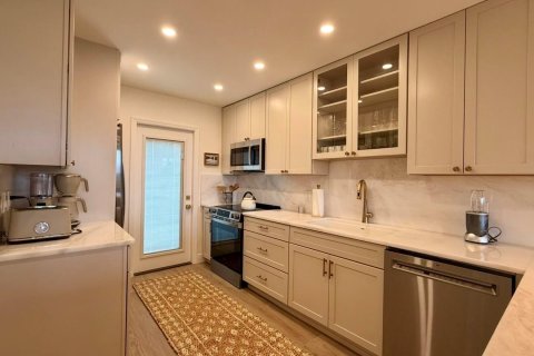 Condo in Pompano Beach, Florida, 3 bedrooms  № 2387149 - photo 4