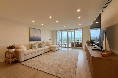 Condo in Pompano Beach, Florida, 3 bedrooms  № 2387149 - photo 13