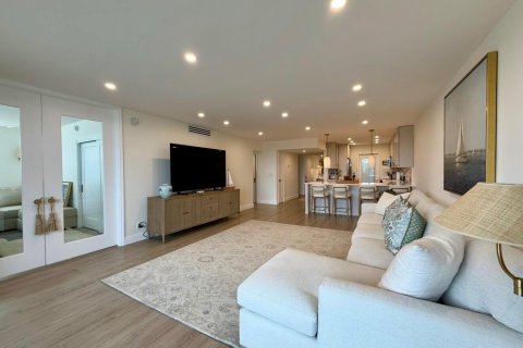 Condo in Pompano Beach, Florida, 3 bedrooms  № 2387149 - photo 19