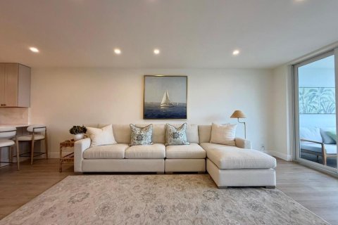 Condo in Pompano Beach, Florida, 3 bedrooms  № 2387149 - photo 17