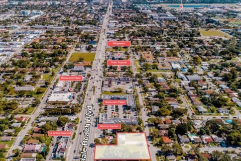 Propiedad comercial en venta en Hallandale Beach, Florida № 1941941 - foto 4