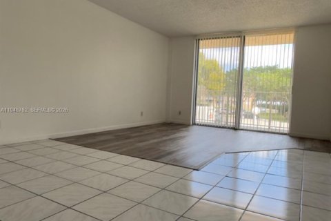Купить кондоминиум в Уэст-Палм-Бич, Флорида 2 спальни, 89.19м2, № 2145663 - фото 3