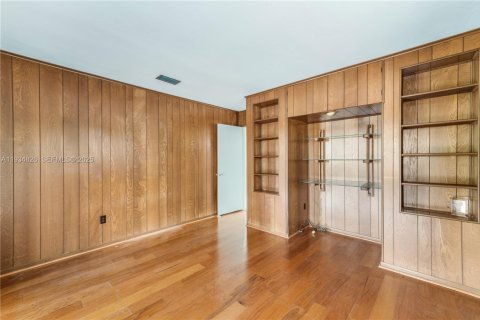Casa en venta en Miami, Florida, 4 dormitorios, 165.83 m2 № 1993518 - foto 26