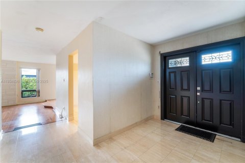 Casa en venta en Miami, Florida, 4 dormitorios, 165.83 m2 № 1993518 - foto 21