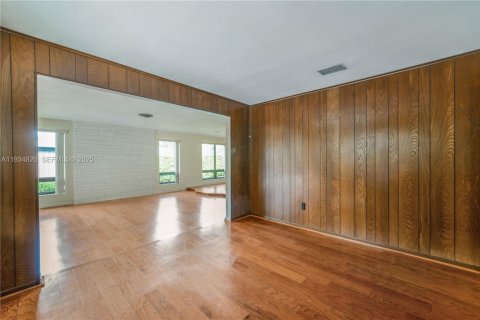 Casa en venta en Miami, Florida, 4 dormitorios, 165.83 m2 № 1993518 - foto 27