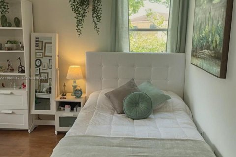 Condo in Miami, Florida, 2 bedrooms  № 2063270 - photo 21