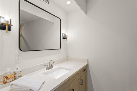Condominio en venta en Orlando, Florida, 3 dormitorios, 222.41 m2 № 1665838 - foto 19