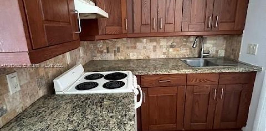 Villa ou maison à Dania Beach, Floride 1 chambre, 142.05 m2 № 1766960